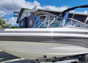 Crownline 210SS 250 Hp Mercruiser