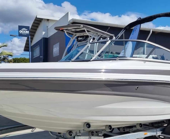 Crownline 210SS 250 Hp Mercruiser